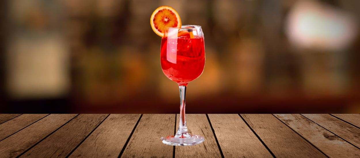 Campari, prosecco, eau pétillante.