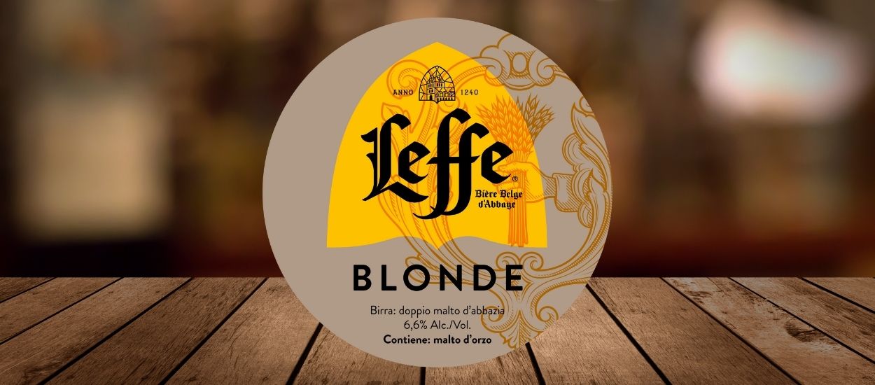 Bière douce et crémeuse à l'amertume discrète, au goût légèrement sucré et caramélisé.