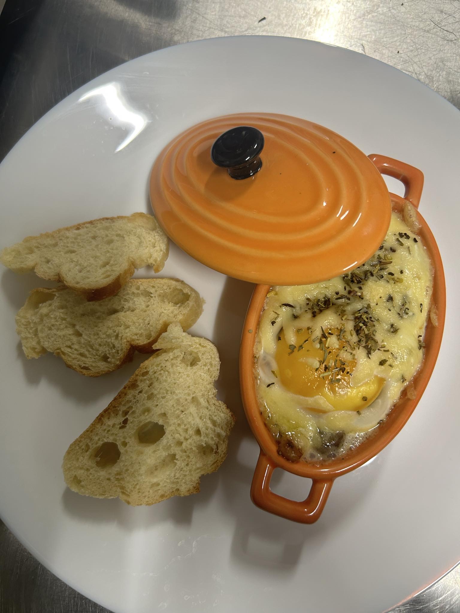 Œuf,lardons,champignons,crème,gruyère 
